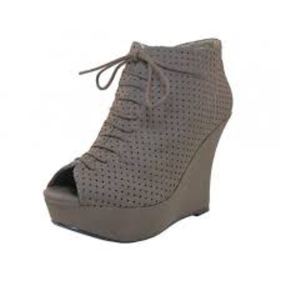 Tana Perforated Wedge Bootie (Black) - Picture 4 of 4